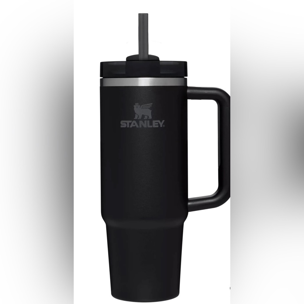 NWT Stanley 30oz Quencher H2.0 FlowState Tumbler with Handle Black